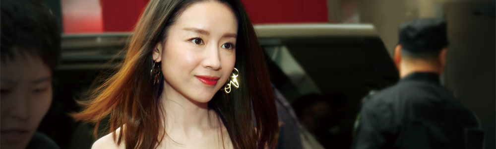 助陣?yán)字Z表夜色系列新品發(fā)布會(huì)